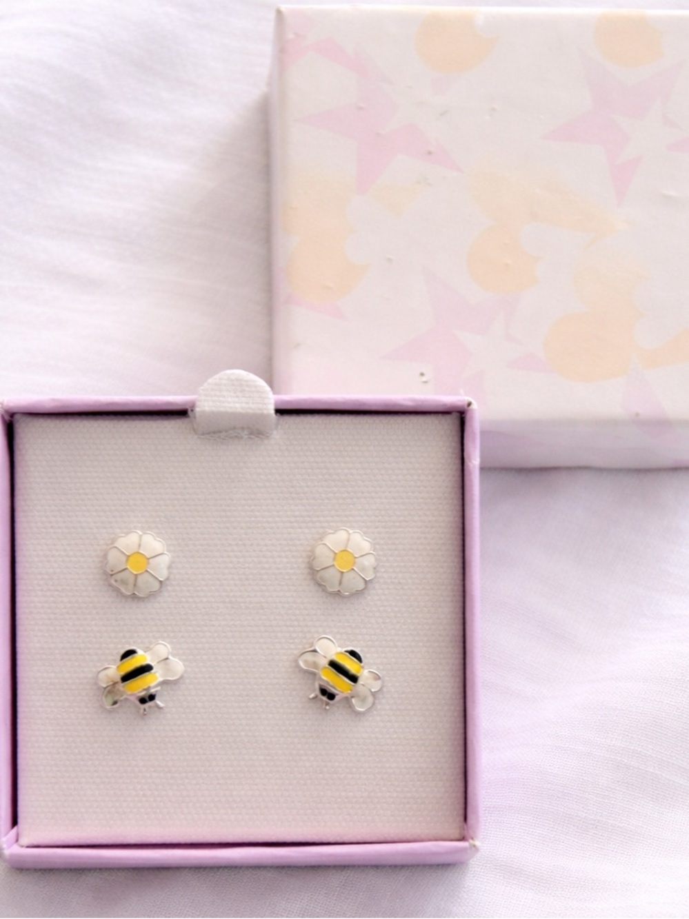 $75 Kids Daisy and Bee Sterling Silver Acrylic Stud Earring Set NIB